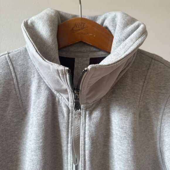 ✨ Lululemon En Route Jacket – Light Grey  Size 8–10 (No Tag) Excellent Condition - Picture 4 of 15